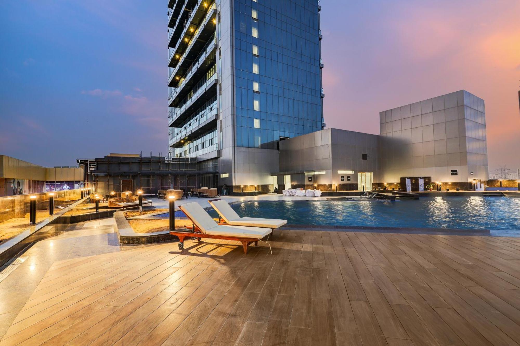 Sunday Hotels And Residences Gurgaon Luaran gambar