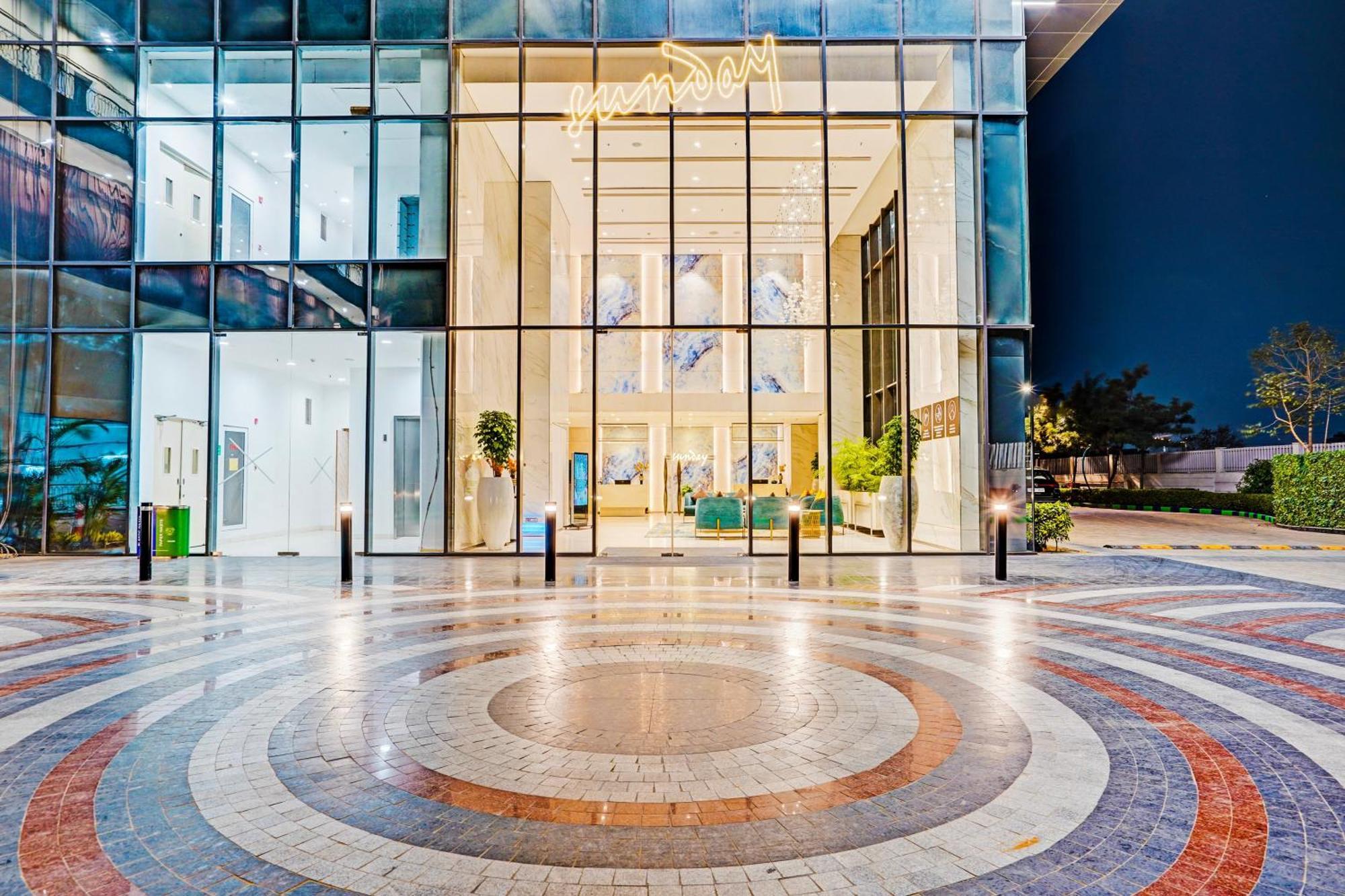 Sunday Hotels And Residences Gurgaon Luaran gambar