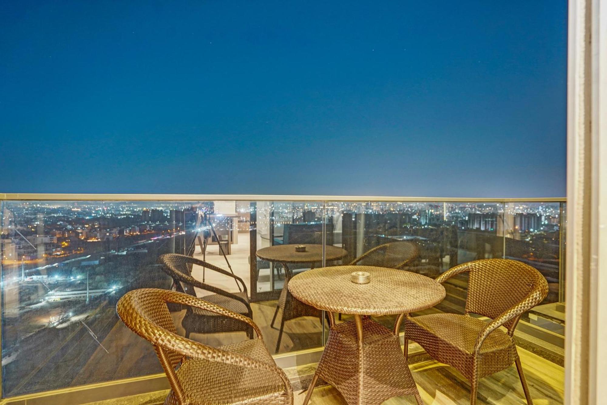 Sunday Hotels And Residences Gurgaon Luaran gambar