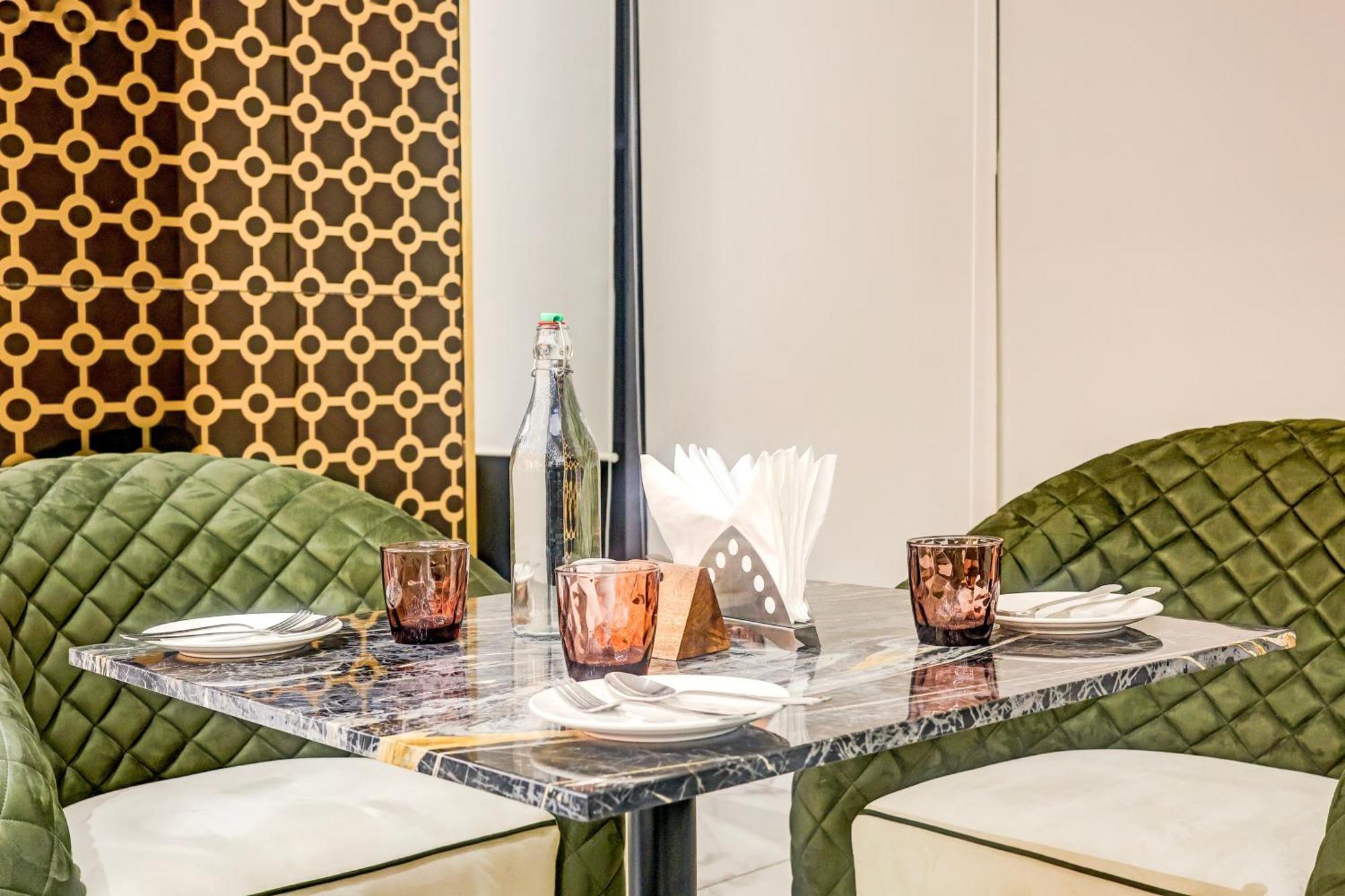 Sunday Hotels And Residences Gurgaon Luaran gambar