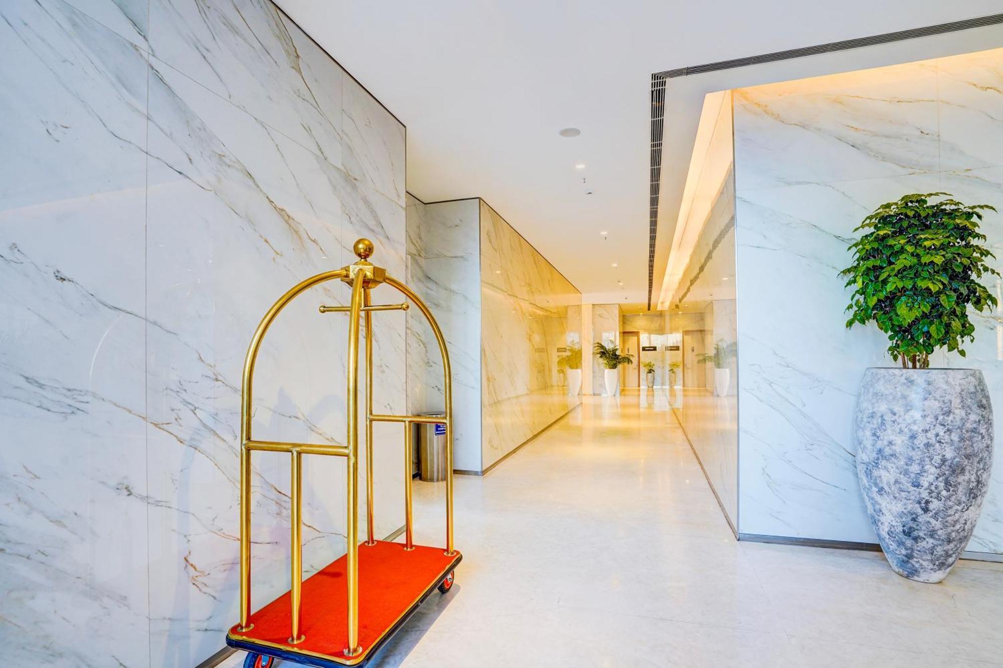 Sunday Hotels And Residences Gurgaon Luaran gambar