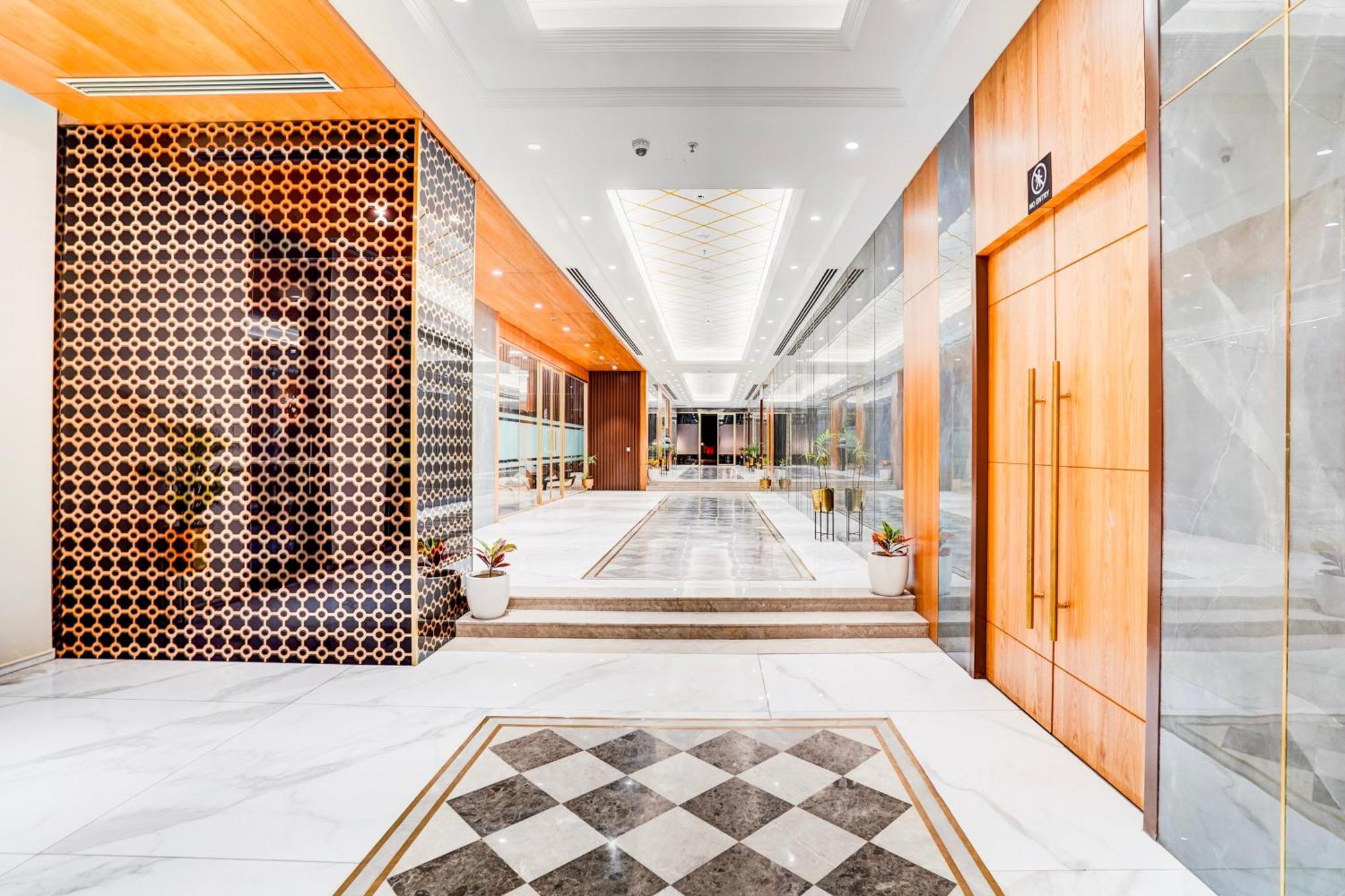Sunday Hotels And Residences Gurgaon Luaran gambar
